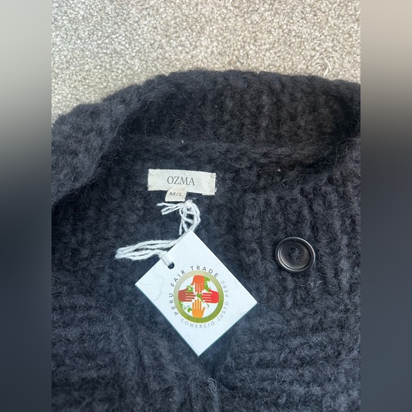 NWT Ozma Bell Hand Knit Cardigan in Alpaca Blend in Black size M/L - Picture 7 of 13